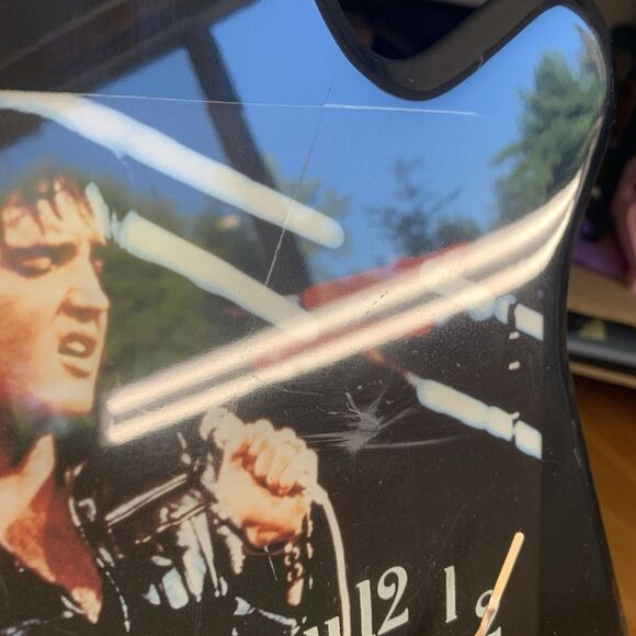 Vintage Elvis Presley King Lives Guitar Shaped Clock Wood Lacquered 32" X 11" - Picture 5 of 10